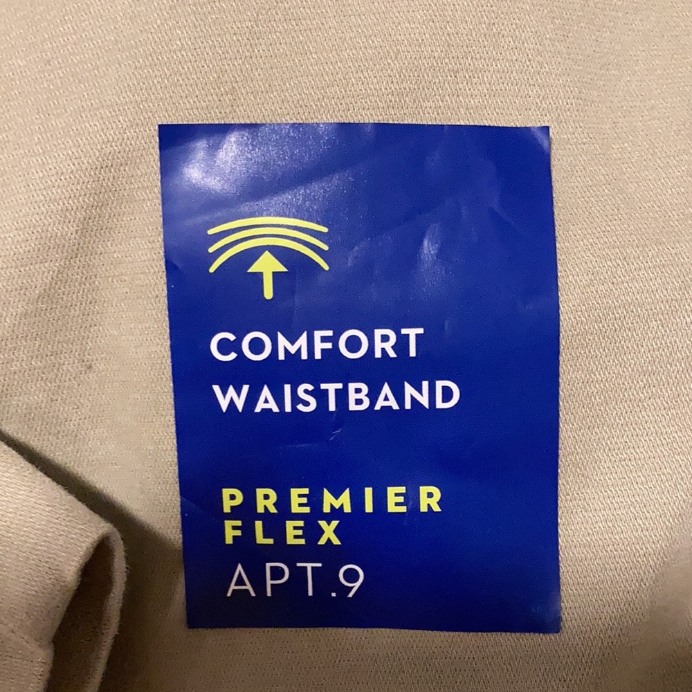 NWT. Perfect condition. - Picture 3 of 6